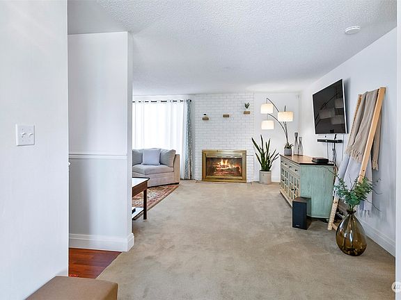 3rd image of 12811 Robinhood Lane