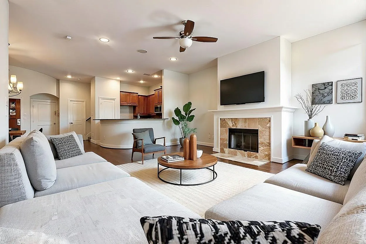 3 bed, 2133 sqft, $2,350 — Photo 1