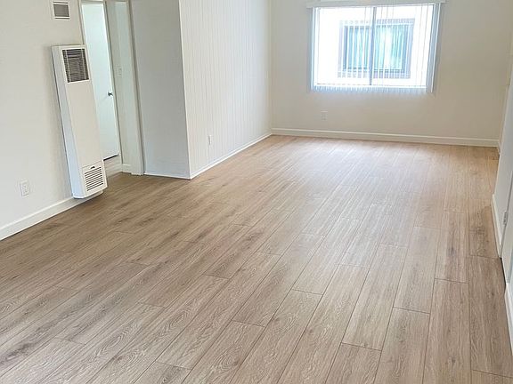 5th image of 11936 Weddington St APT 11
