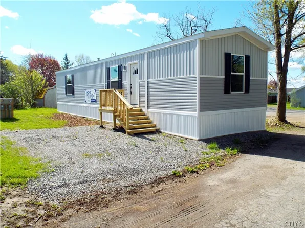 4294 Caledonia Avon Rd, Caledonia, NY 14423