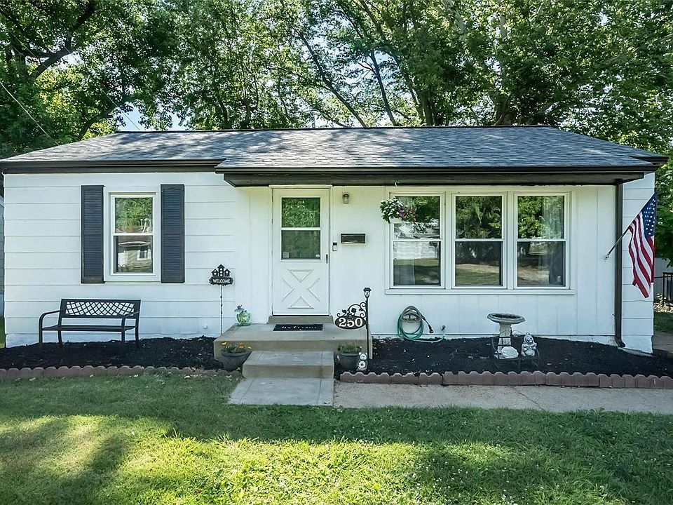 1st image of 250 Du Bourg Ln