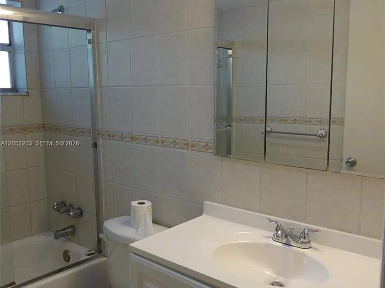 1475 NE 125th Ter #112A — Photo 15