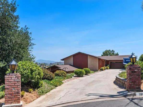 1601 Donalor Dr, Escondido, CA 92027