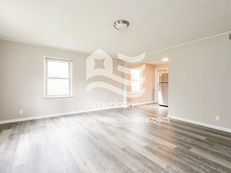 1134978_003_living_room_13814053.jpg