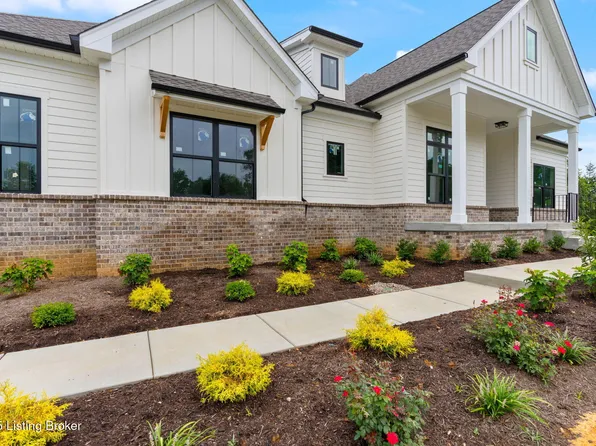 3015 Heather Green Blvd, La Grange, KY 40031