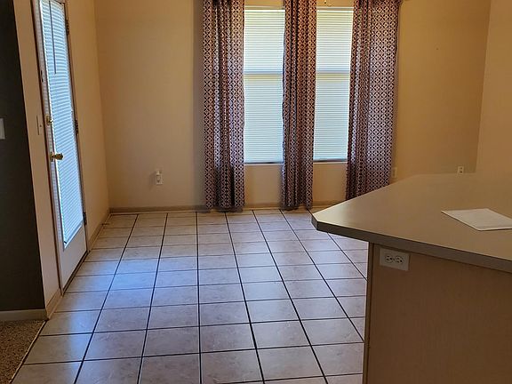 5th image of 408 NE Forest Ave #408