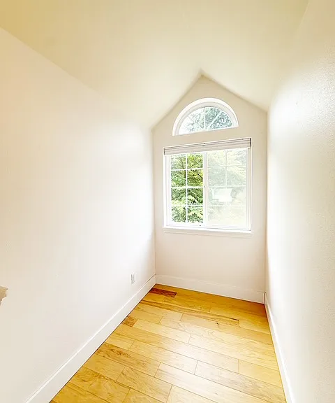 1128 NW Thornwood Cir — Photo 35