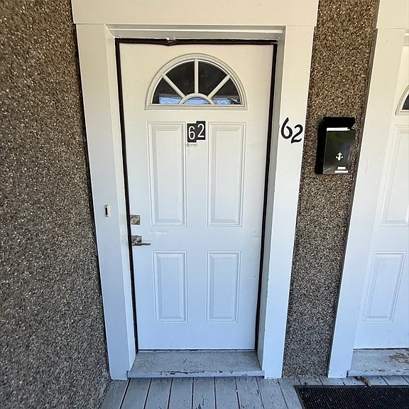 62-64 Lawrence St #62 — Photo 2