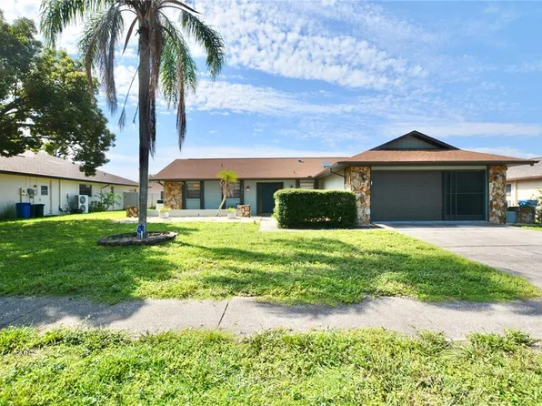 7338 Bramblewood Dr, Port Richey, FL 34668