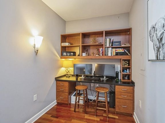 3rd image of 1235 S Prairie Ave #26033