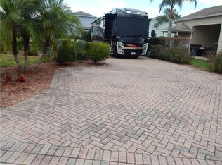 411 Cruisers Dr, Polk City, FL 33868