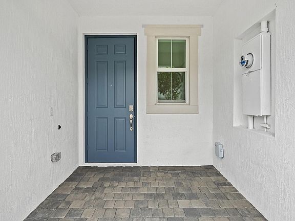 4th image of 1820 Sandpiper Pointe Place