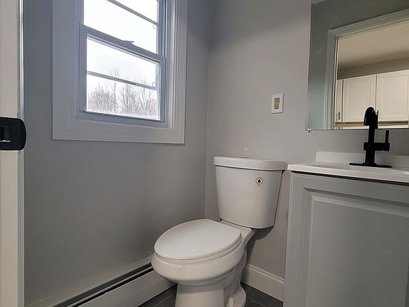 4th image of 420 Crescent Ave #W1