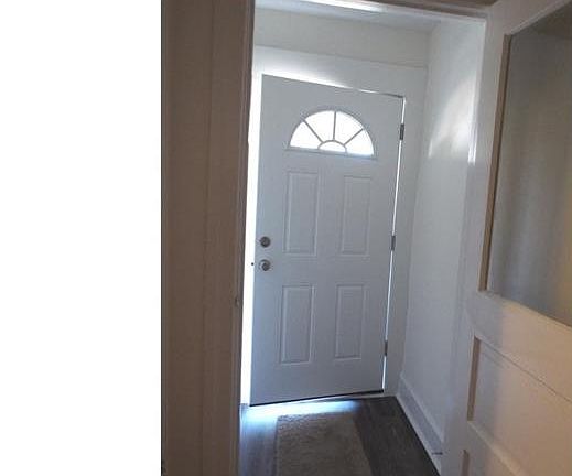 2nd image of 10 Polk St