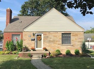 9844 Manor Ave, Allen Park, MI 48101