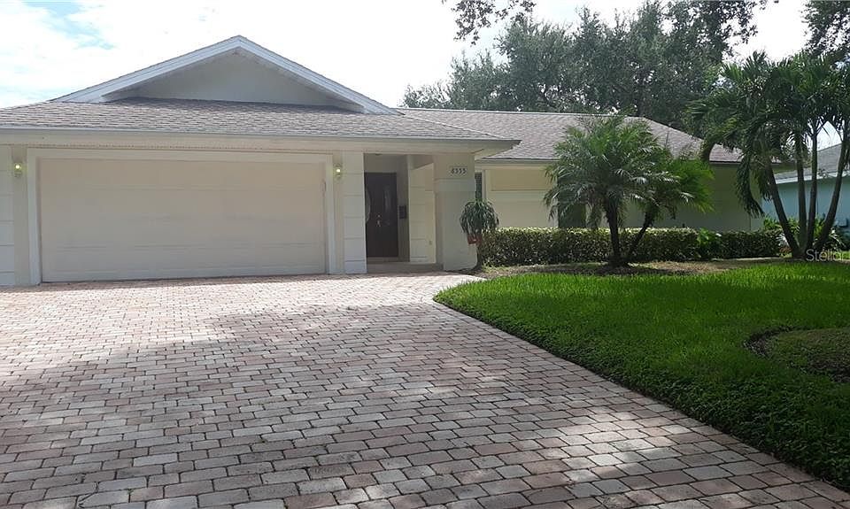 1st image of 8555 Macoma Dr NE