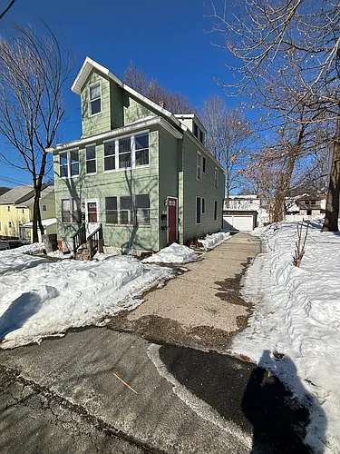 11 Roberts St Photo 1