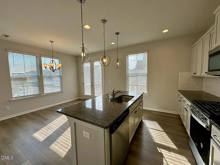 653 Grand Central Sta — Photo 9