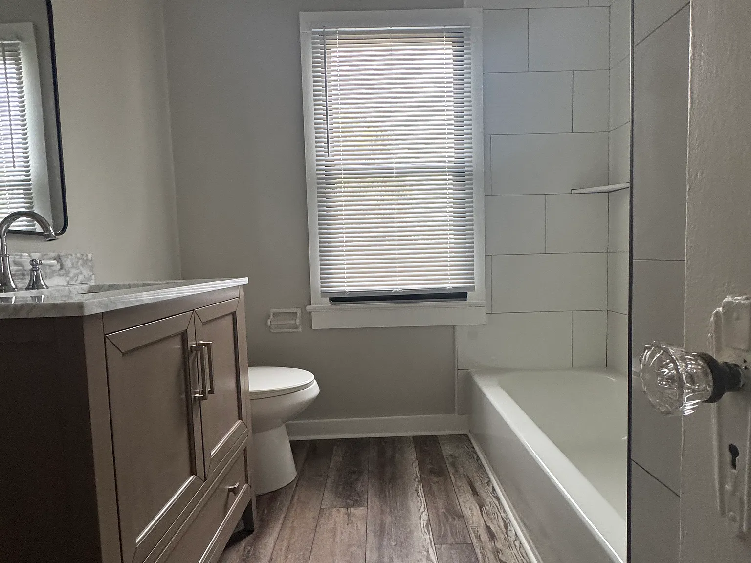 1615 Goodyear Ave — Photo 2