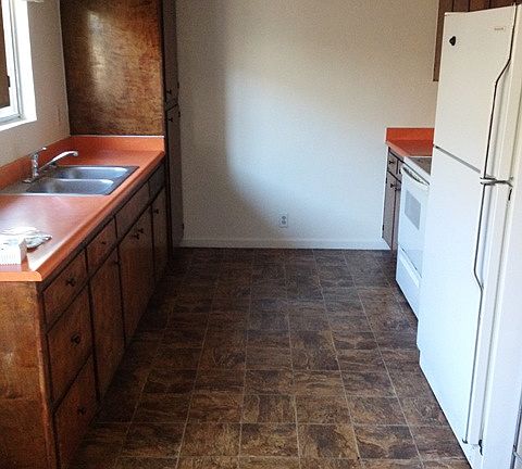 11-22-13 2405 B Street03_11252013