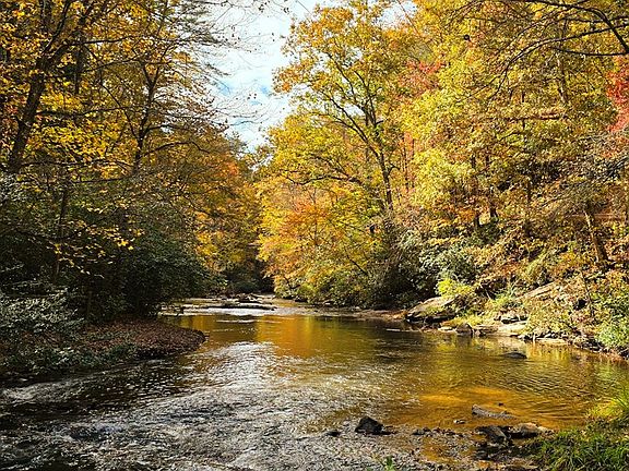 5th image of 5 Gold Ridge Trl