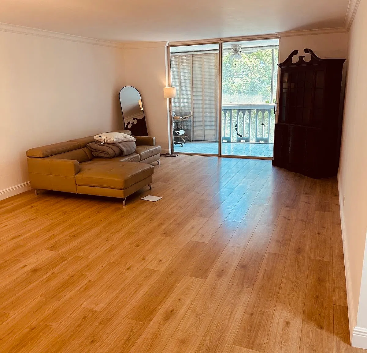 2 bed, 1091 sqft, $2,450 — Photo 3