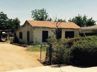 322 Center St, Orange Cove, CA 93646