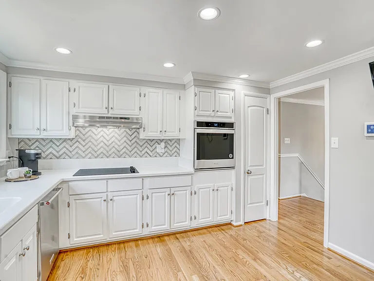 12805 Point Pleasant Dr — Photo 10