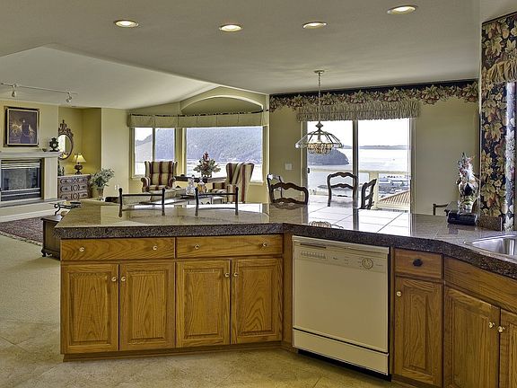 "Entertaining" Kitchen