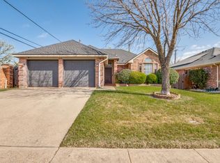 801 Lowe Dr, Cedar Hill, TX 75104