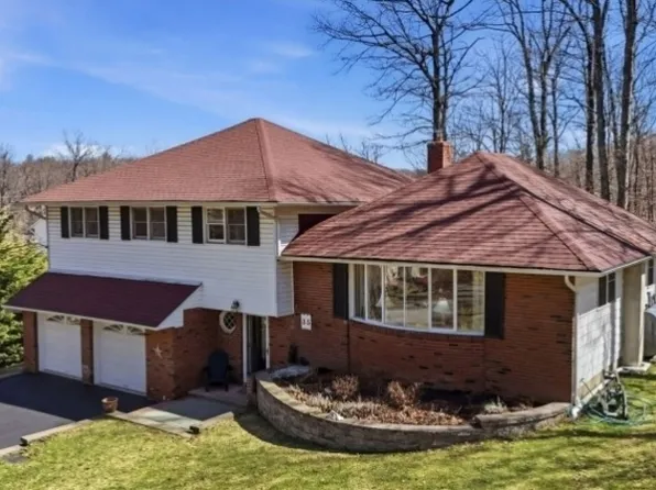 36 Esther Dr, Vernon Twp., NJ 07422