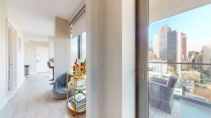 Rented by Bond New York | media 35