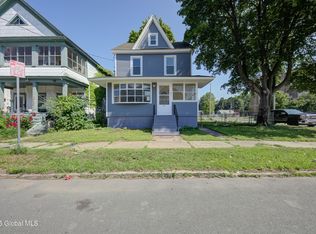 801 Holland Rd, Schenectady, NY 12303