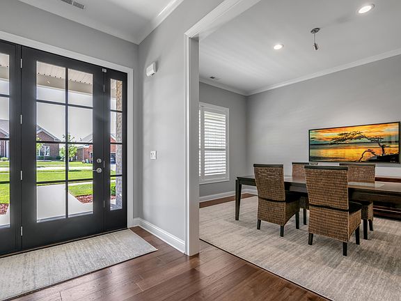 5th image of 392 Weston Park