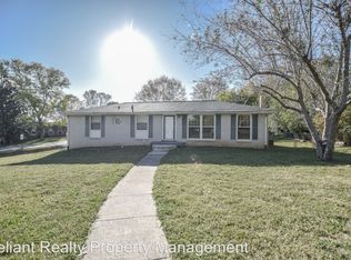 912 Branch Rd, Clarksville, TN 37043