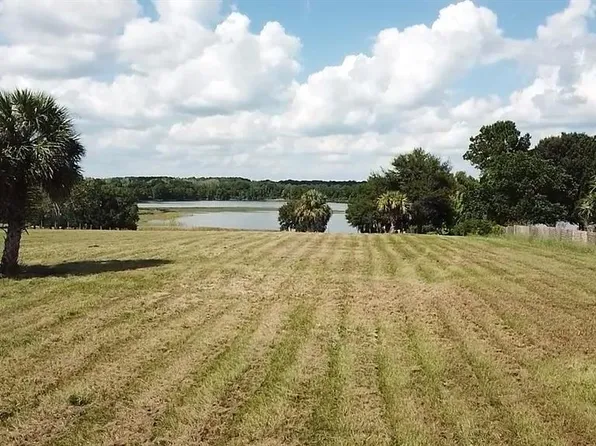 17400 Cooley Rd, Umatilla, FL 32784