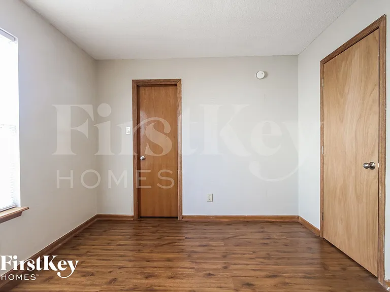 301 Sunbeam Ln — Photo 13