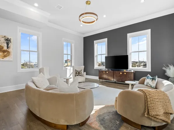 4126 Belt Line Rd, Addison, TX 75001