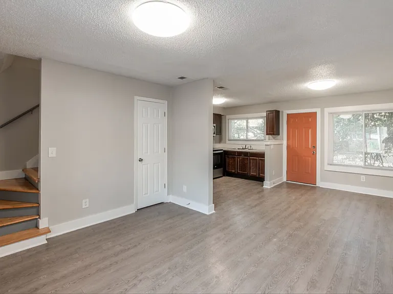 2479 Julia Ave — Photo 47