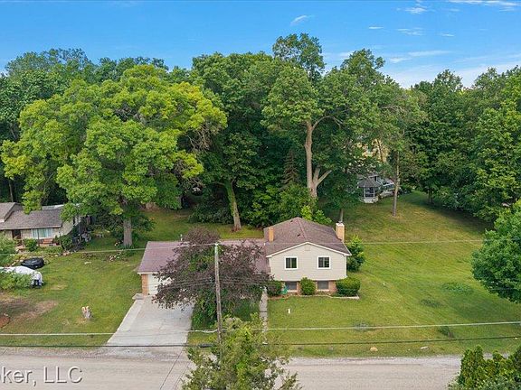 5th image of 8320 Hillpoint Dr