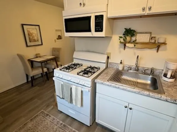 1811 13th Ave, Moline, IL