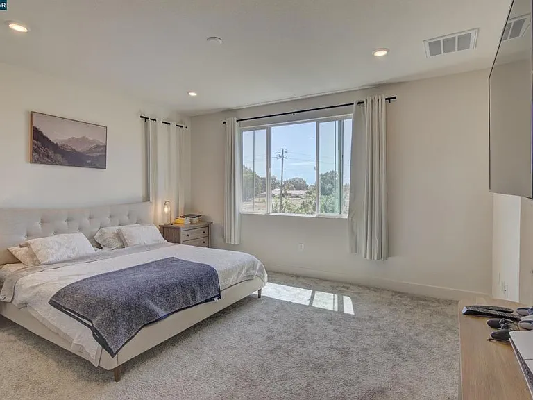 281 Cinnabar Way — Photo 14