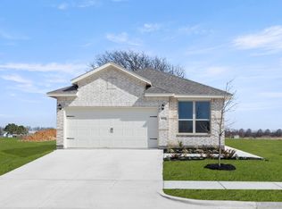 8224 Kingfisher Rd, Aubrey, TX 76227