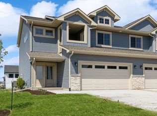 799 Brook Ridge Ave, Northliberty, IA 52317