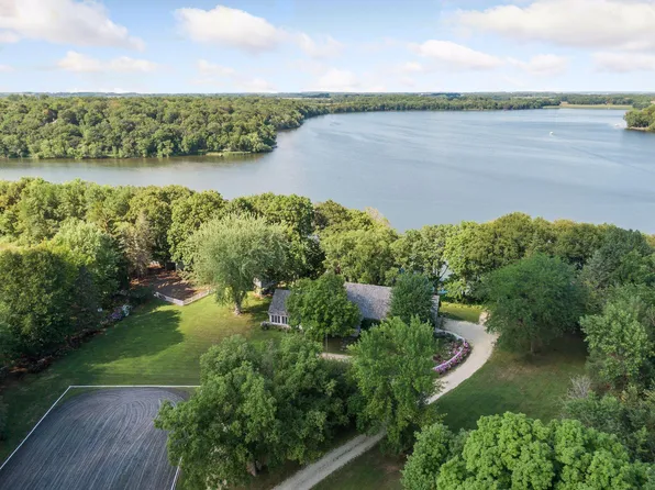 2407 Union Lake Trl, Northfield, MN 55057