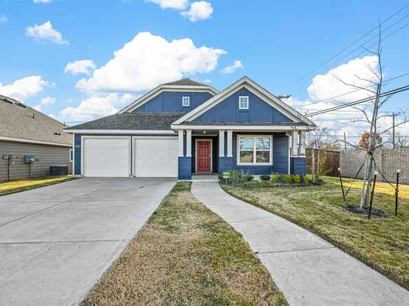 100 N Island Dr, Terrell, TX 75160