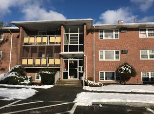 206 Rock St APT M12, Norwood, MA 02062