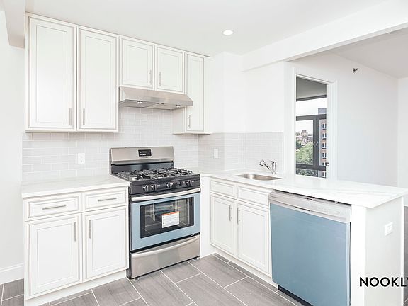 4th image of 46-02 70th St #7K