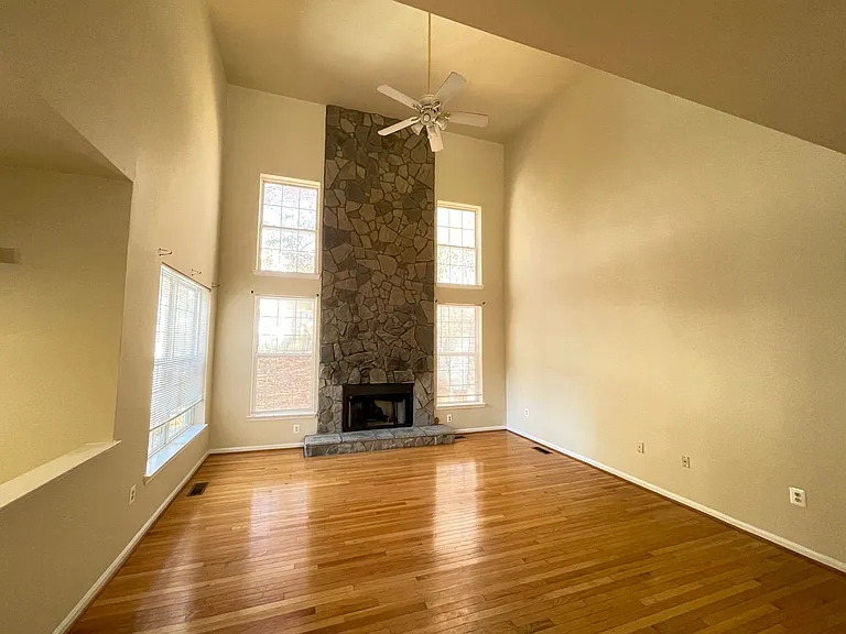 15518 Toddsbury Ln — Photo 6