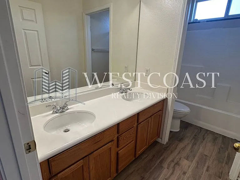 26719 Evergreen Ave — Photo 15